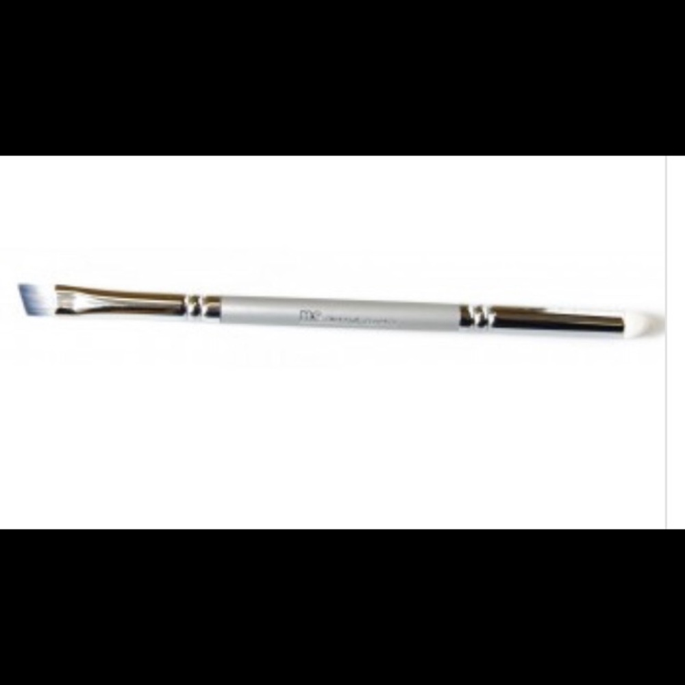 Mineral Essence Dual Eye Applicator Brush